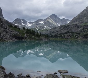 Каменное зеркало