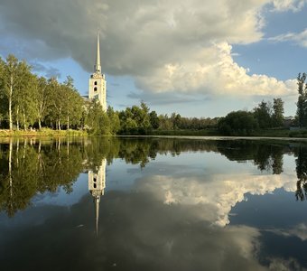 Церковь Петра и Павла.