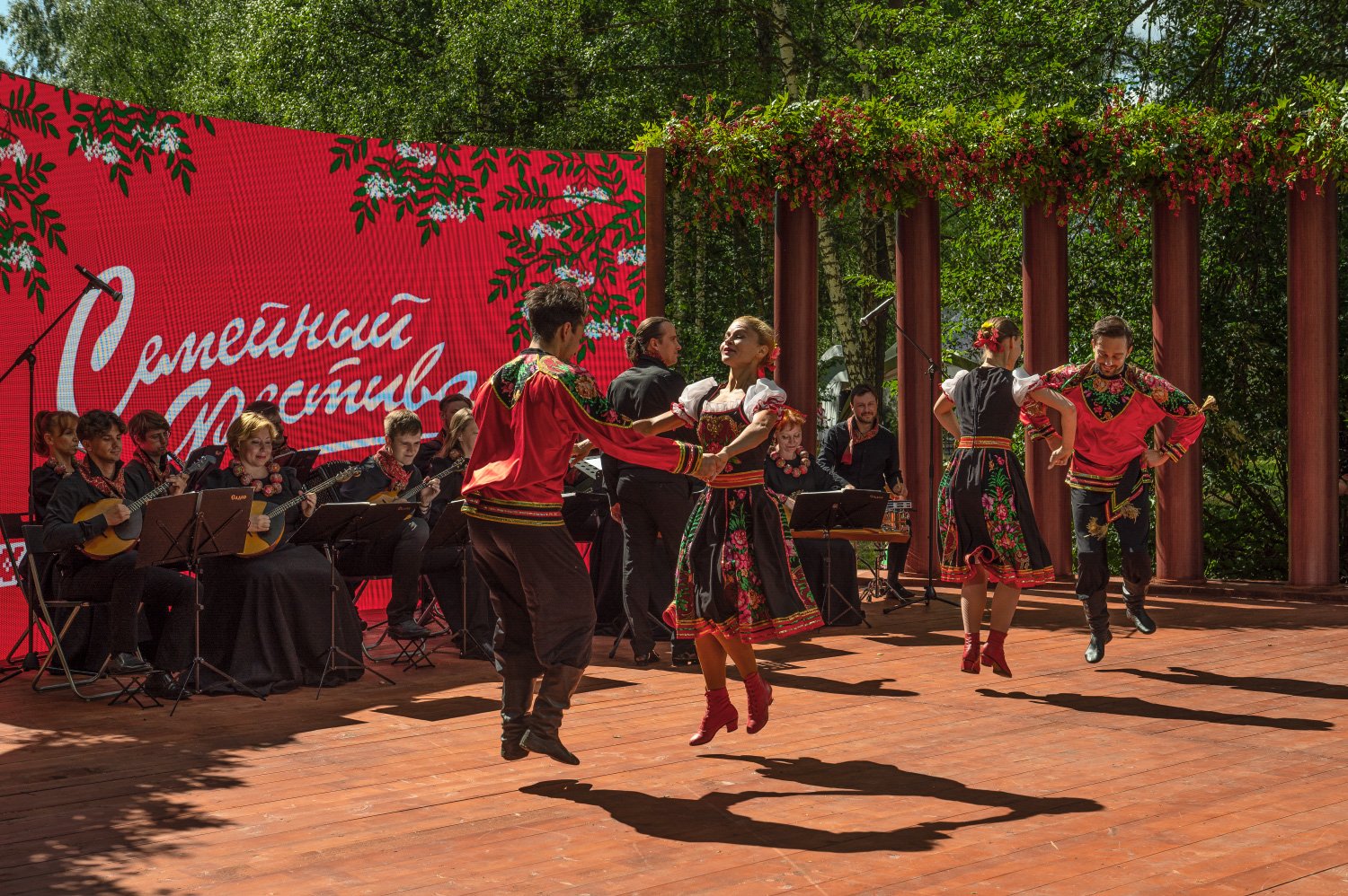 Выступление Государственного ансамбля русской музыки и танца «Садко»