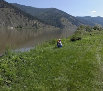 на берегу реки Селенги