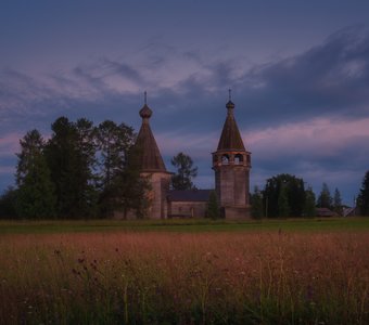 Сенокос некошенный, лес да монастырь