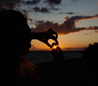 Поймать солнышко.