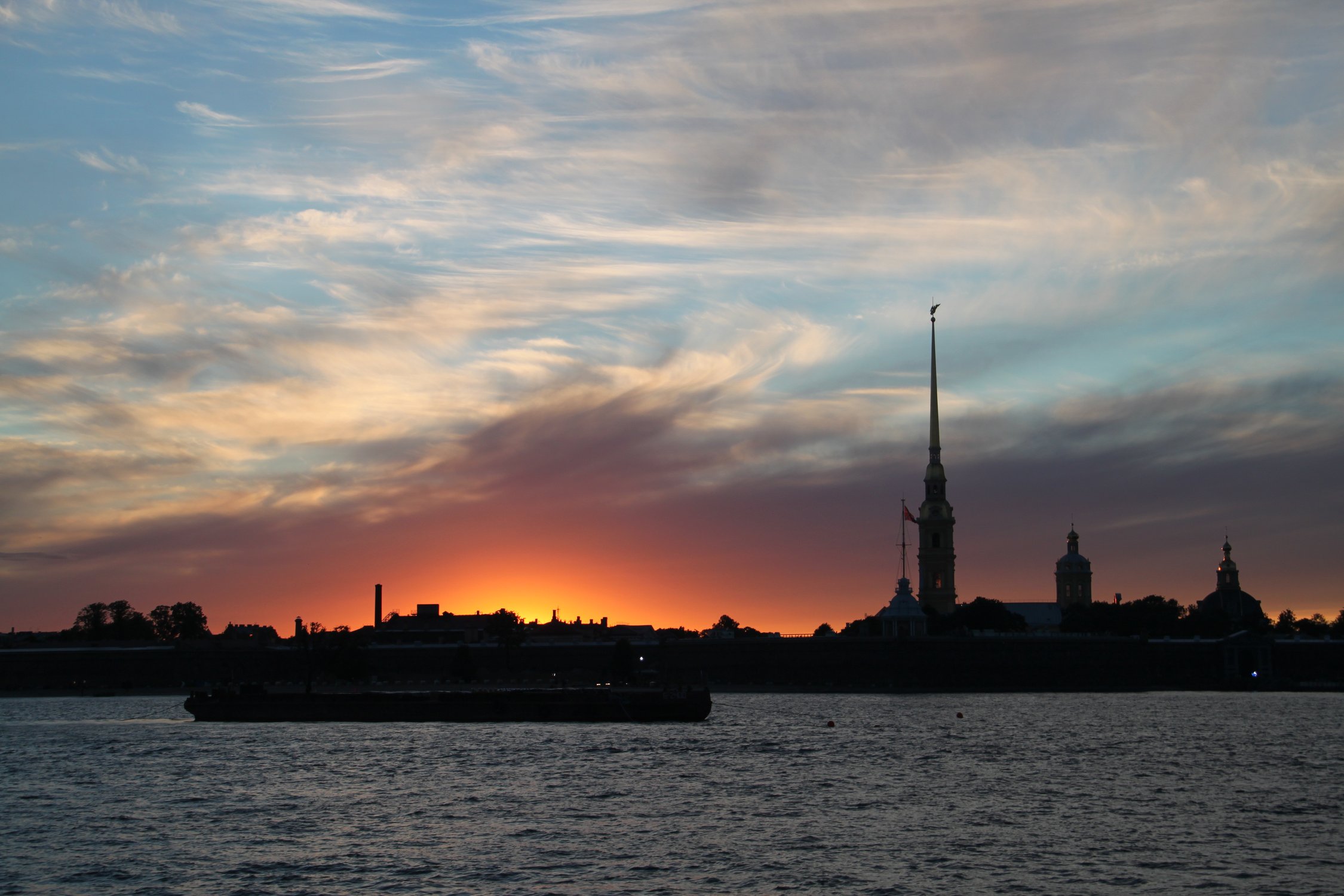 Закат на Неве