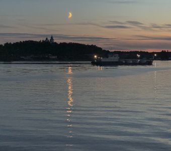 Вечер на Рыбинском водохранилище