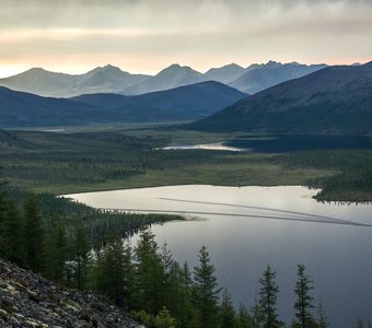 Озеро на закате