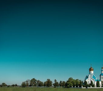 Церковь с погостом в х. Железный