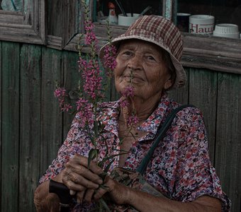 Пенсионерка-дачница