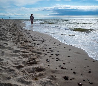 Пустынный пляж