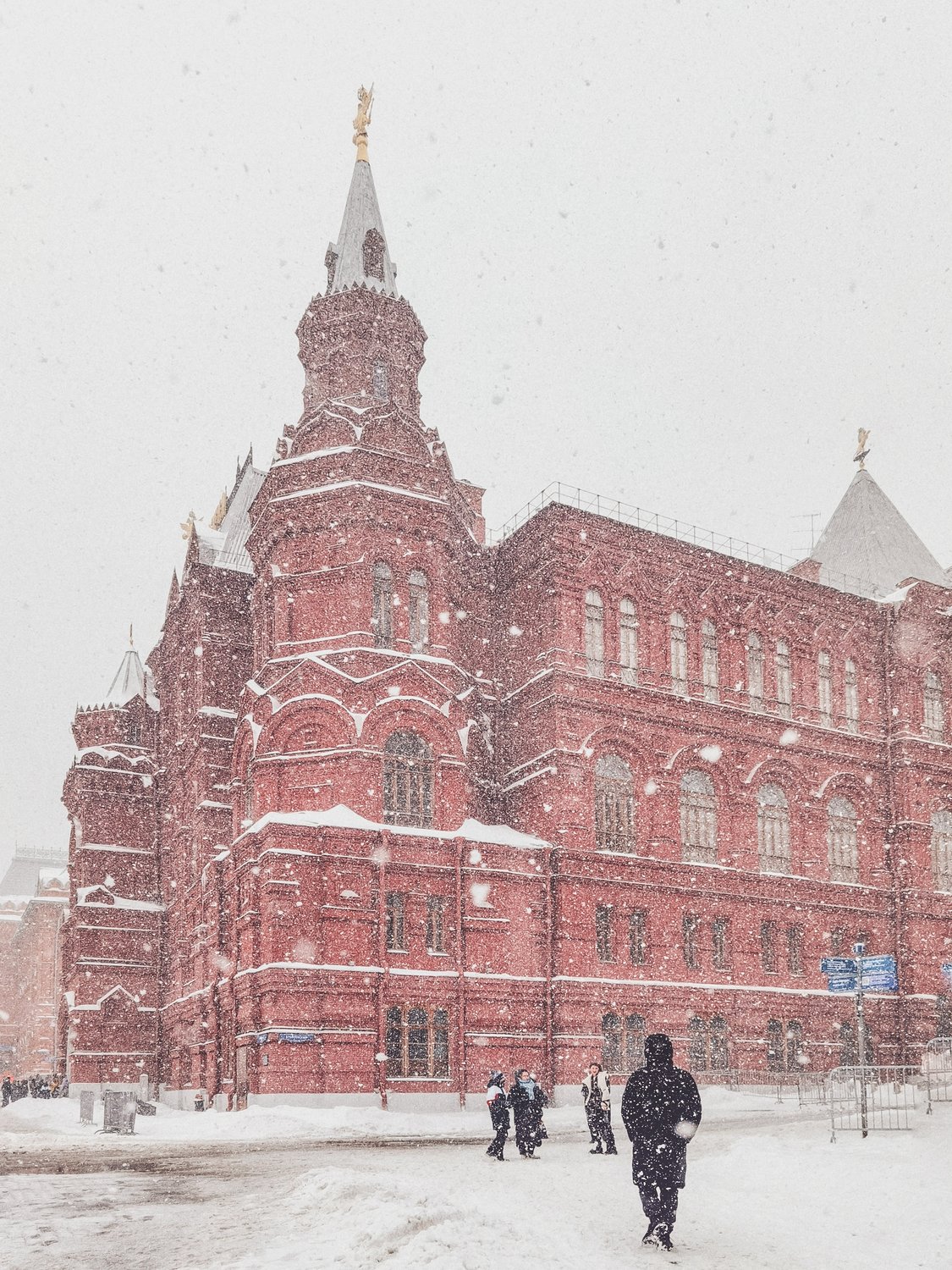 Снегопад на Красной площади