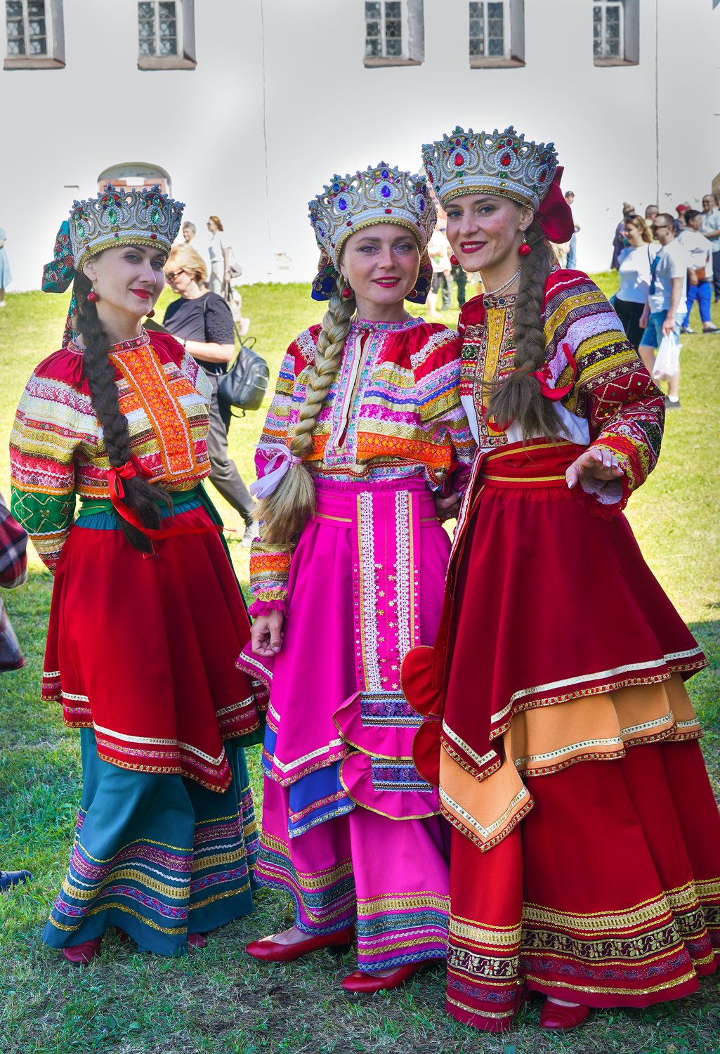 Сегодня праздник у девчат