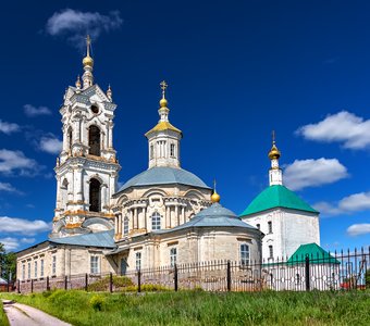 Церковь Преображения Господня в селе Погост