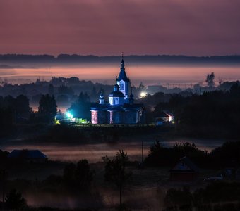 Козьмодемьяновский храм в свете луны