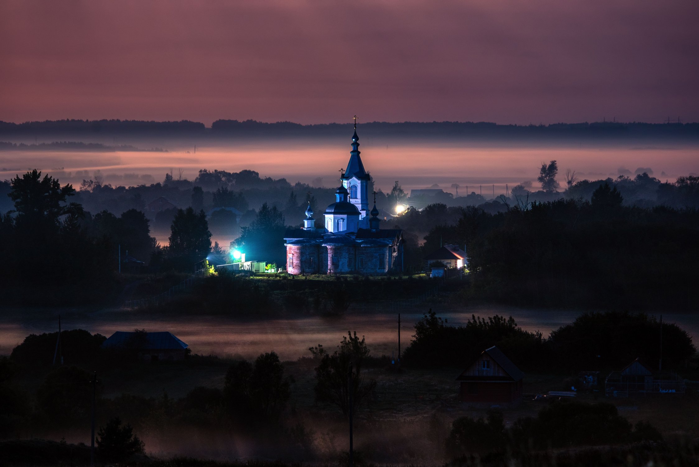 Козьмодемьяновский храм в свете луны