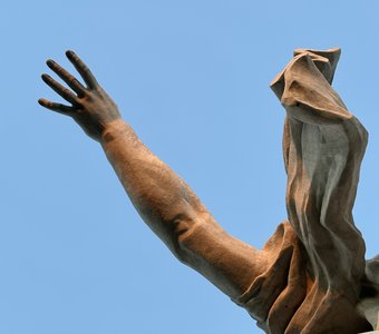 Родина-мать зовет!