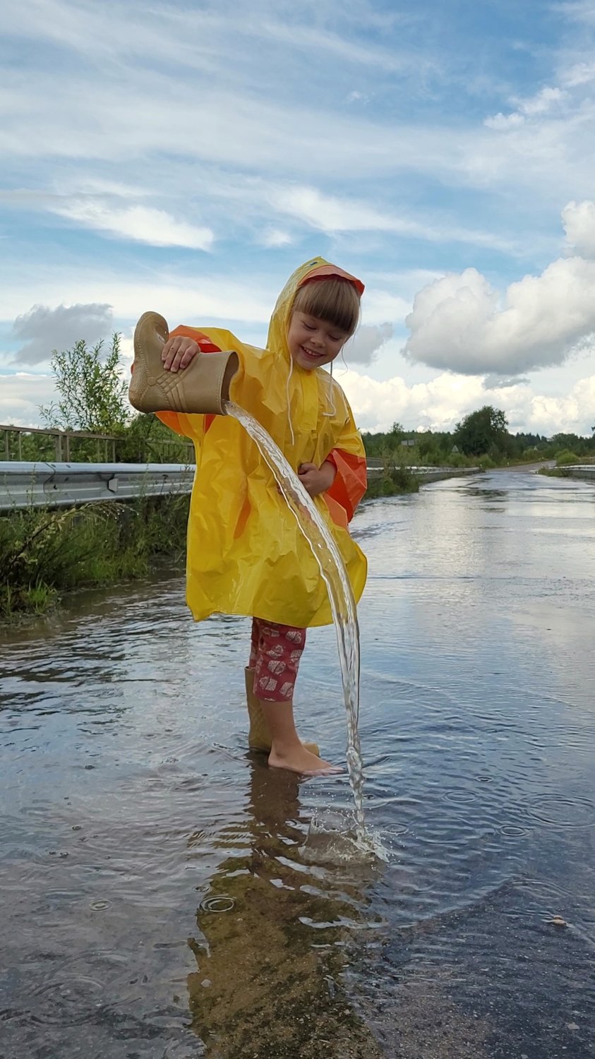 А мне любое море по колено!