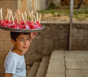 Продавец сладостей