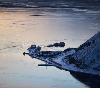 Мыс Устьянский