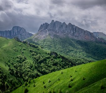 Вид на Ачешбоки