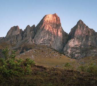 У подножия горы Цей-Лоам, Ингушетия