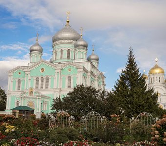 Свято-Троицкий Серафимо-Дивеевский монастырь, Дивеево, Нижегородская область