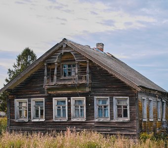 Старый карельский дом