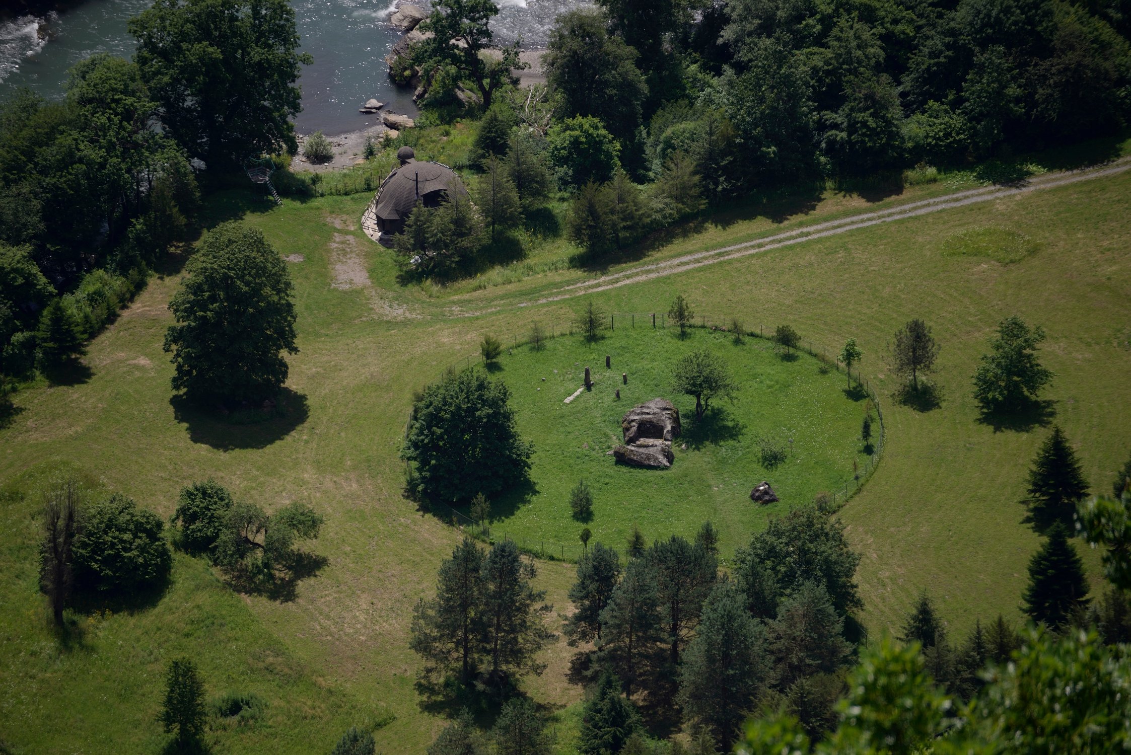Дольмен в селе Хамышки, Адыгея