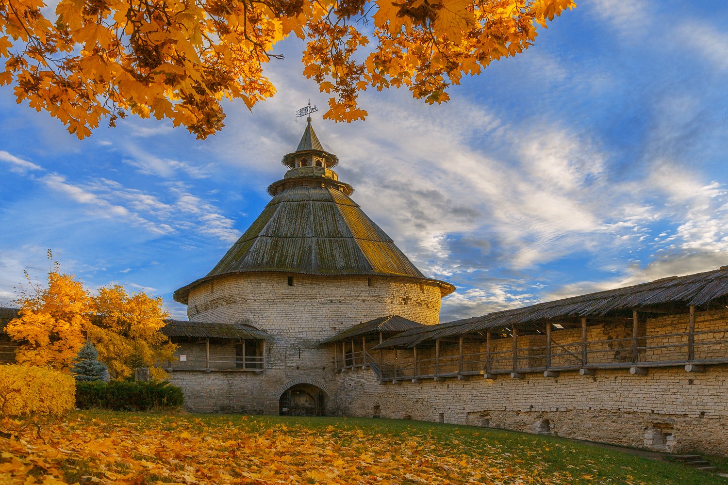 В городе осень...Псков