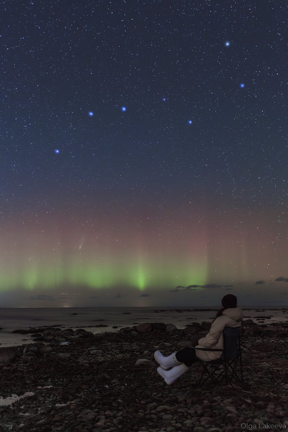 Большая Медведица, Северное сияние и комета C/2025 A6 (Lemmon)