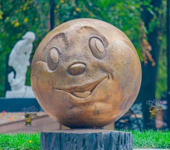 Скульптура Колобка. Город Курск