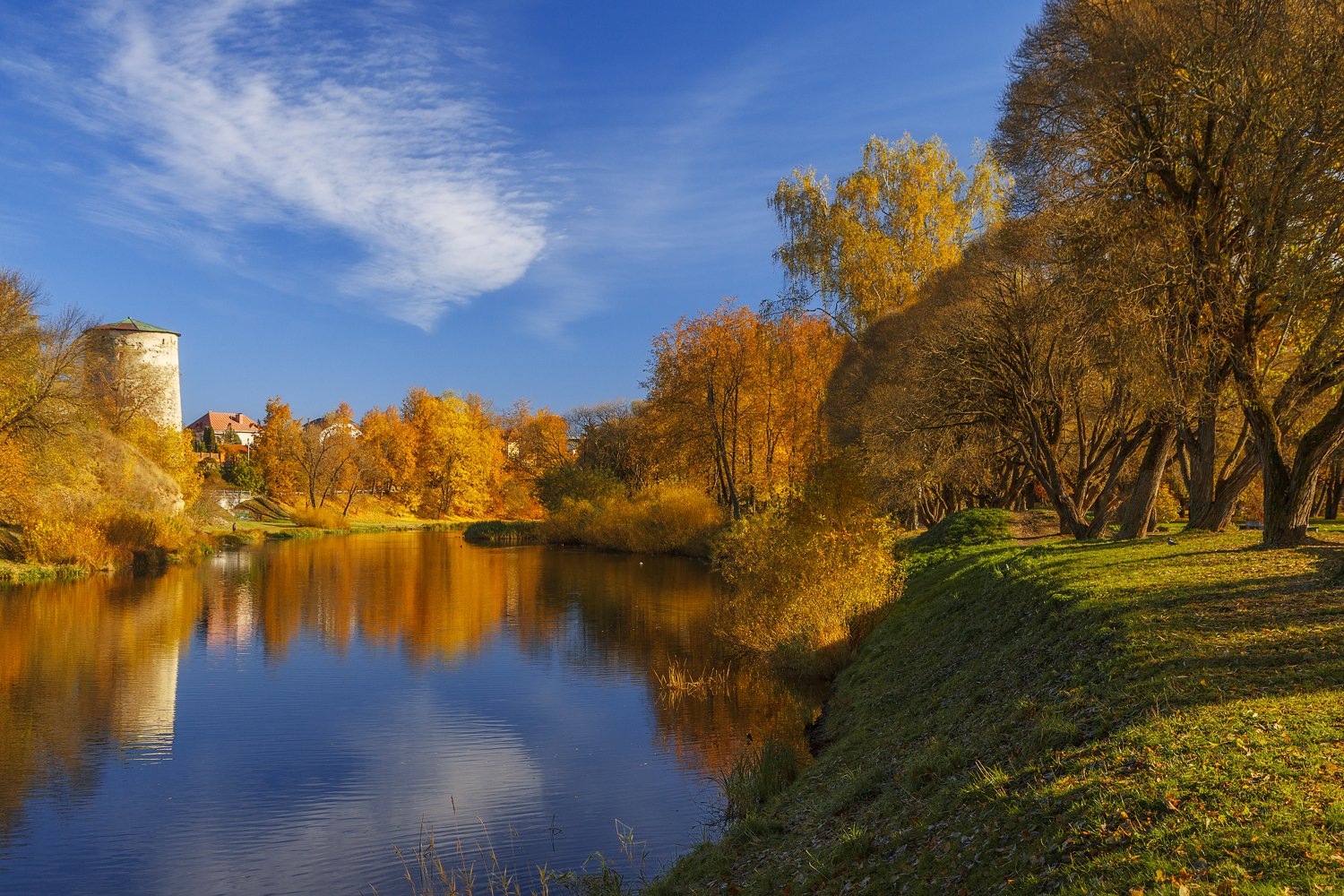 Псков... По берегу Псковы..