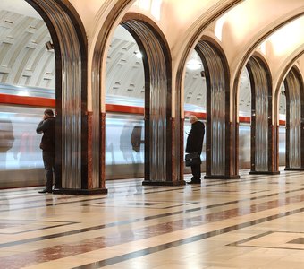 Станция метро Маяковская
