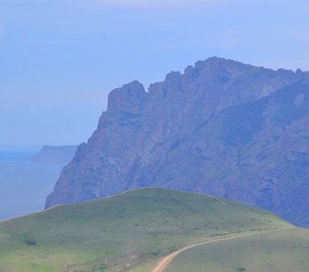 Потухший вулкан Кара-Даг близ Коктебеля, Крым