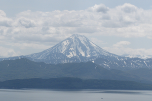 Два человека сорвались с вулкана на Камчатке и погибли