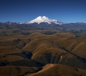 Завтрак с видом на Эльбрус