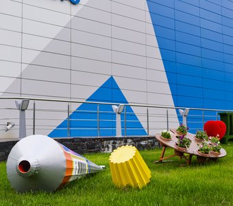 Арт-объект "Тюбик краски и палитра 🎨 "