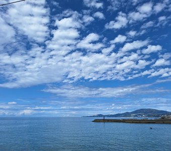 Облака над морем