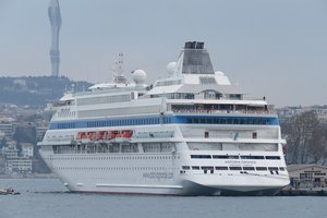 Пассажирам круизного судна из Сочи не дают сойти на берег в Турции