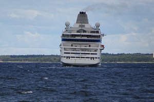 Круизный лайнер Astoria Grande так и не пустили в Стамбул: туристы возвращаются в Сочи