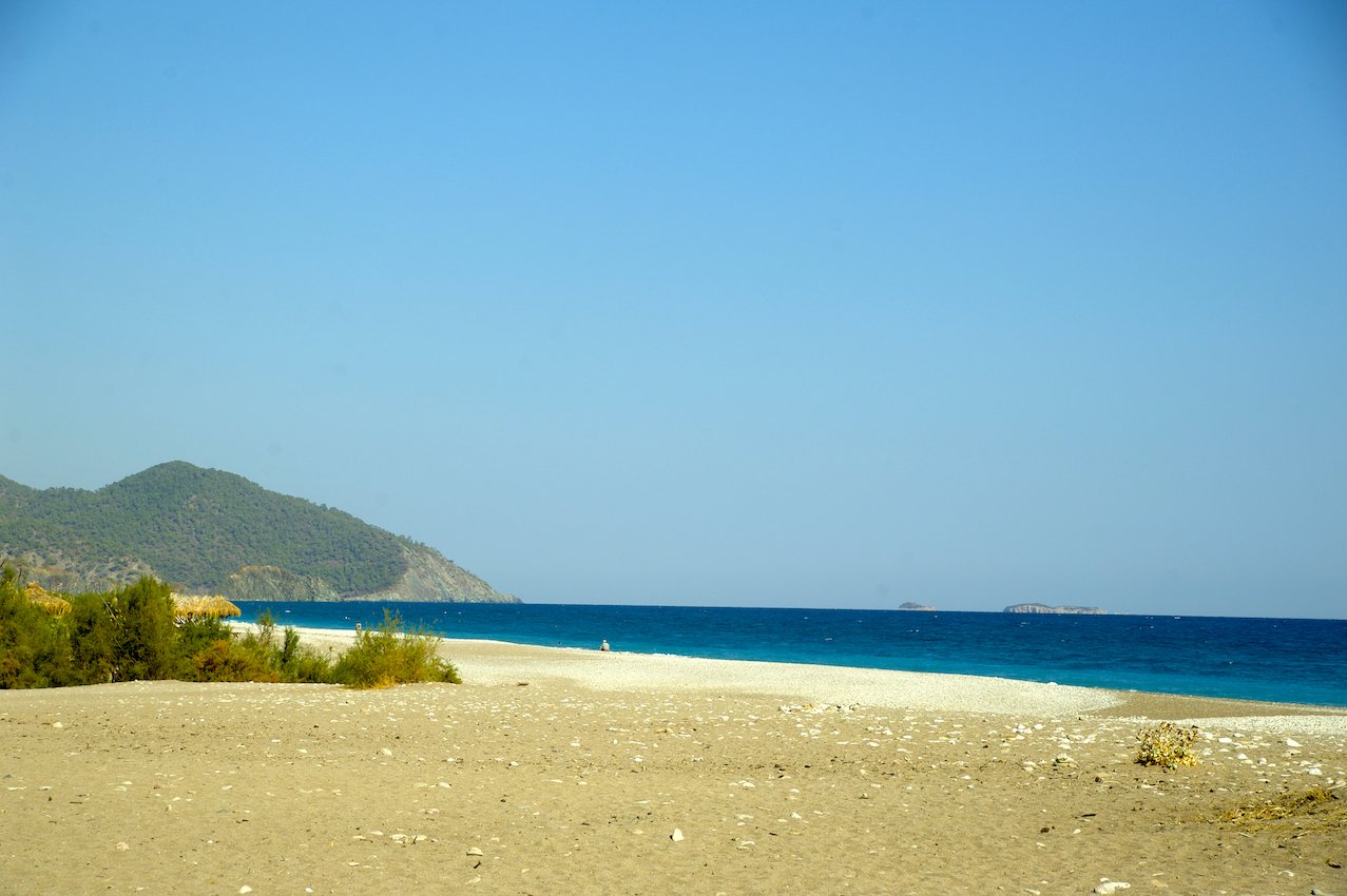 Пляж Чиралы