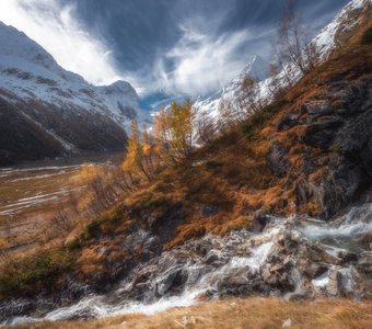 Осеннее ущелье Мырды. КЧР