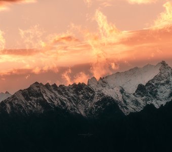 Хребет Кадар