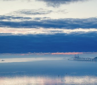 Вид на Керченский Пролив и Керченский мост