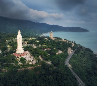 Статуя Lady Buddha