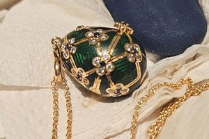 Вор проглотил «яйцо Фаберже» прямо в магазине