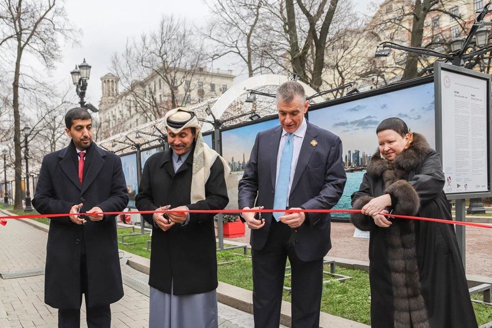 На Тверском бульваре проходит фотовыставка «Катар. Там, где живёт свет»