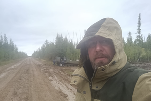 «Смена — 11 часов на морозе при -50»: как мужчины работают в тайге Якутии