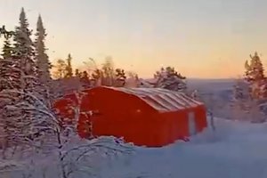 Россиянина оштрафовали — он оборудовал пункт обогрева туристов в горах
