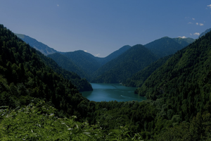 Летний сезон 2025 года может стать рекордным для абхазских курортов