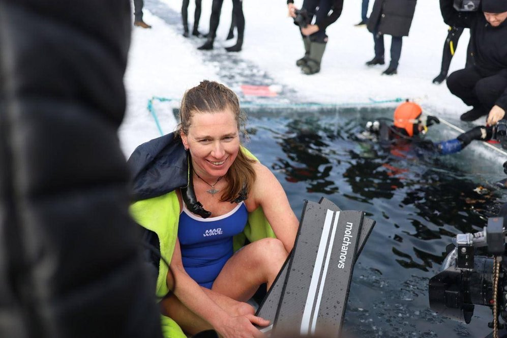 Россиянки установили два мировых рекорда подо льдами Байкала