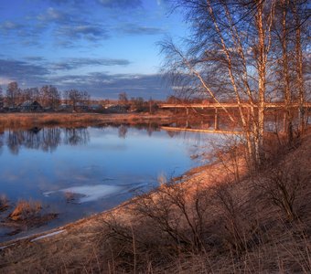 Апрельский март